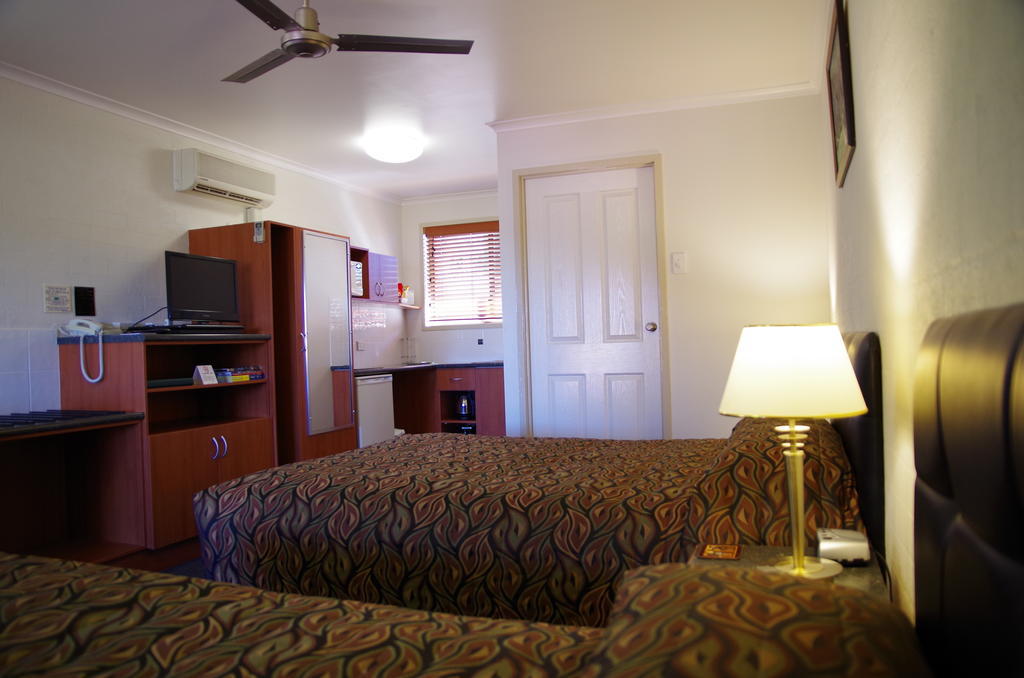 Stannum Lodge Motor Inn Stanthorpe Zimmer foto